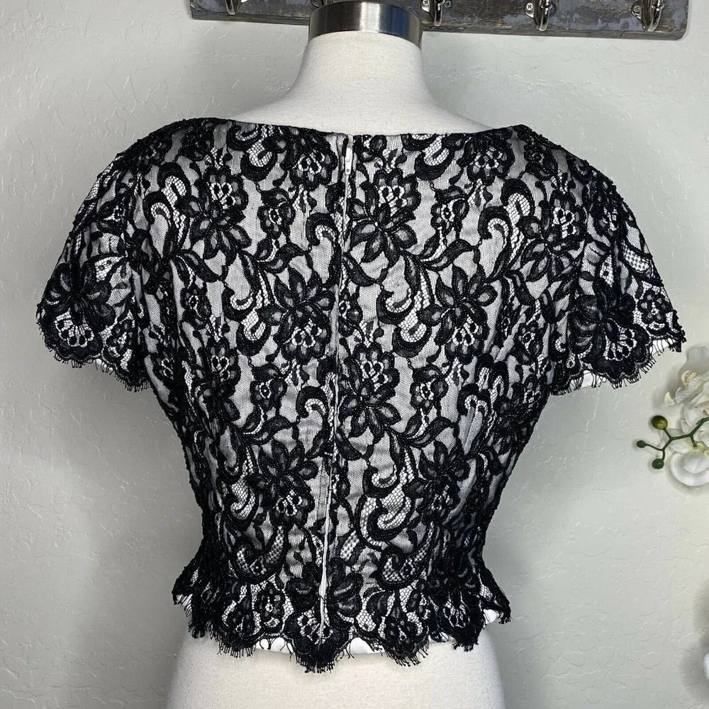 Carmen Marc Valvo Beaded Embroidered Lace Top - Picture 3 of 5